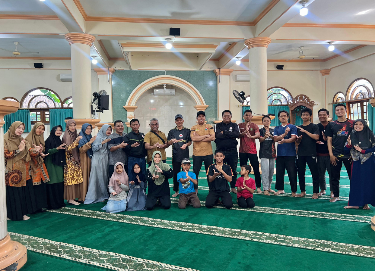 Ketua Pengkot PERSINAS ASAD Surakarta Lepas Kontingen O2SN Jateng